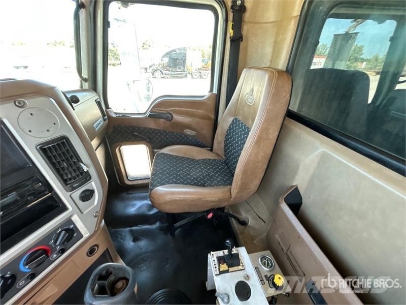Mack GU713 Tipper trucks