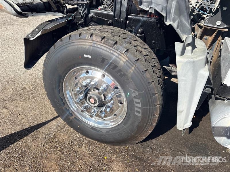 Mack GU713 Kiper kamioni