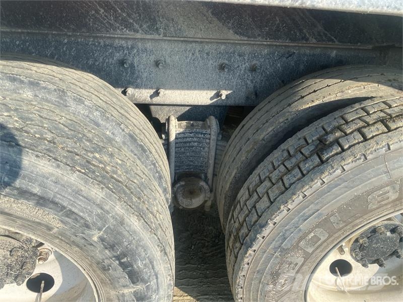 Mack GU713 Bañeras basculantes usadas