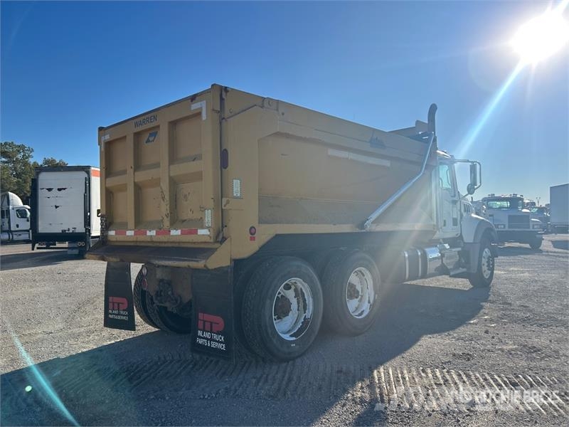 Mack GU713 ダンプ