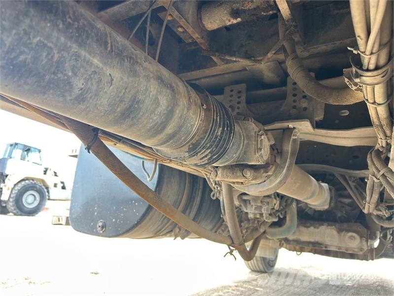 Mack GU713 Tippbilar