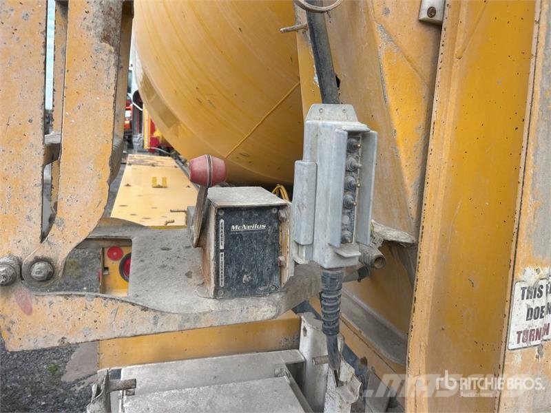 Mack GU713 10x4 Mixer Truck Avtomešalci za beton