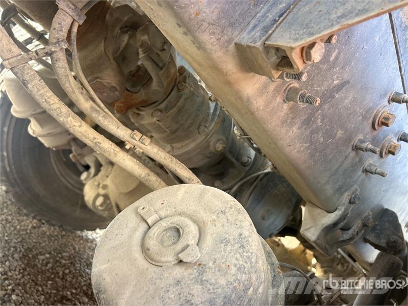 Mack GU713 10x4 Mixer Truck Kamioni mešalice za beton