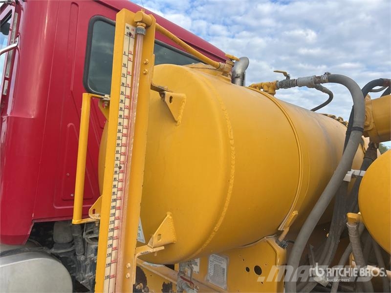Mack GU713 10x4 Mixer Truck Avtomešalci za beton