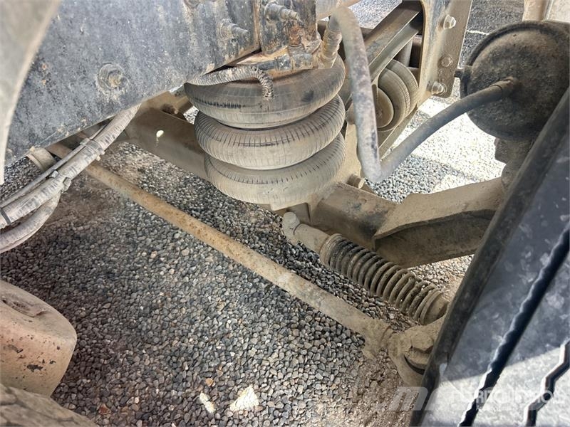 Mack GU713 10x4 Mixer Truck Kamioni mešalice za beton