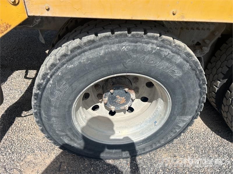 Mack GU713 10x4 Mixer Truck Kamioni mešalice za beton