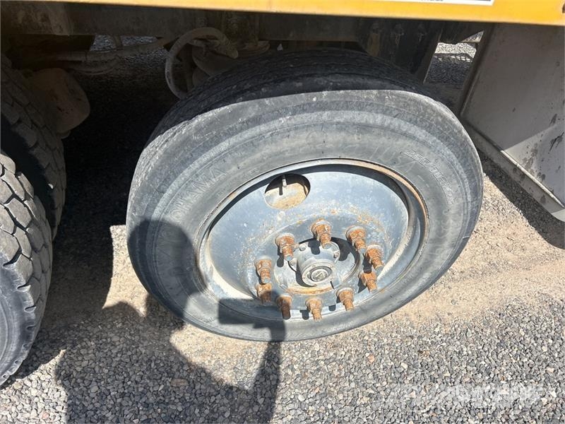 Mack GU713 10x4 Mixer Truck Kamioni mešalice za beton