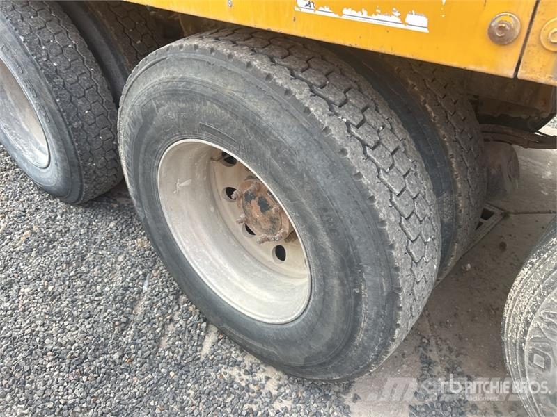 Mack GU713 10x4 Mixer Truck Avtomešalci za beton