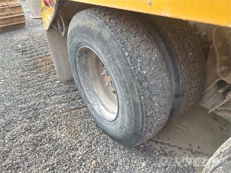 Mack GU713 10x4 Mixer Truck Avtomešalci za beton