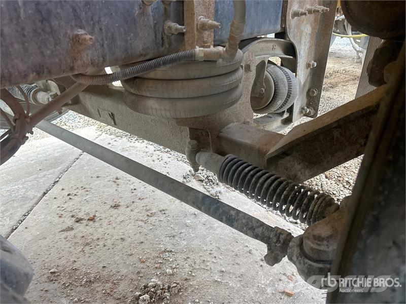 Mack GU713 10x4 Mixer Truck Avtomešalci za beton