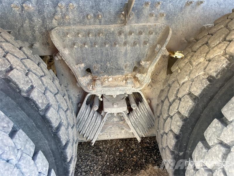 Mack GU713 10x4 Mixer Truck Kamioni mešalice za beton