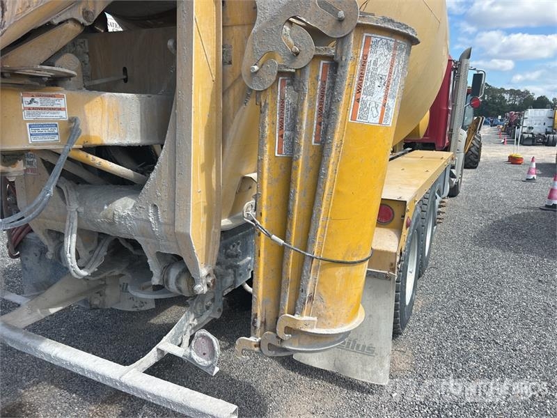 Mack GU713 10x4 Mixer Truck Kamioni mešalice za beton
