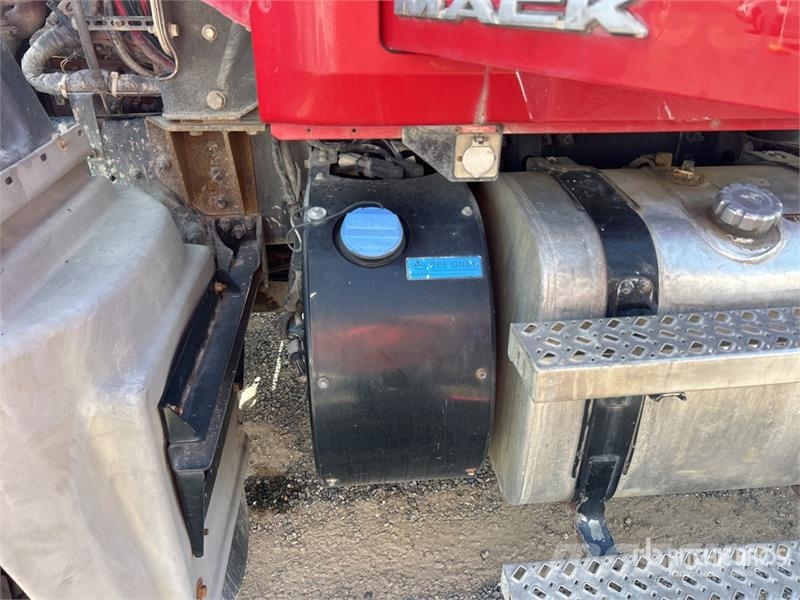 Mack GU713 10x4 Mixer Truck Kamioni mešalice za beton