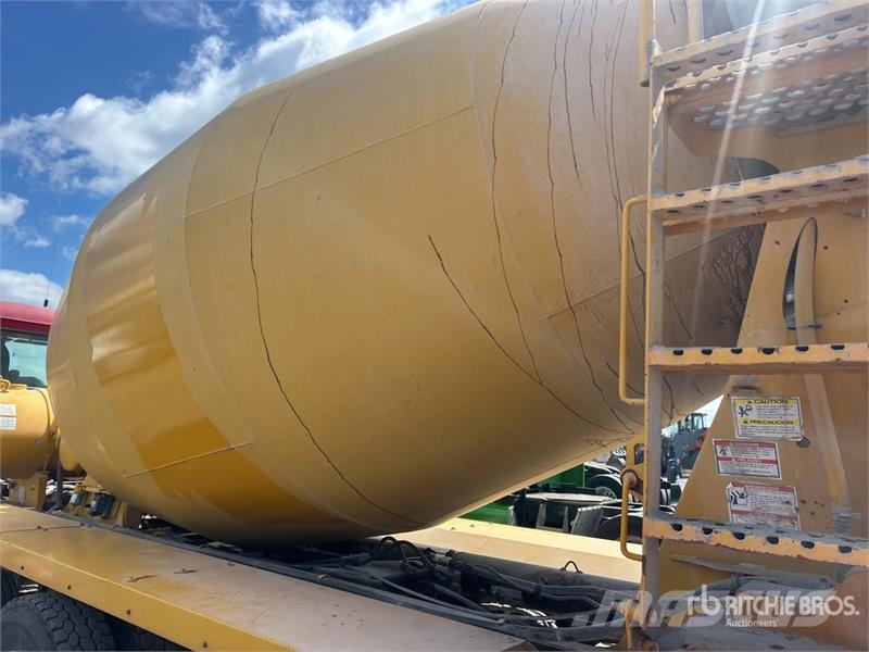 Mack GU713 10x4 Mixer Truck Kamioni mešalice za beton