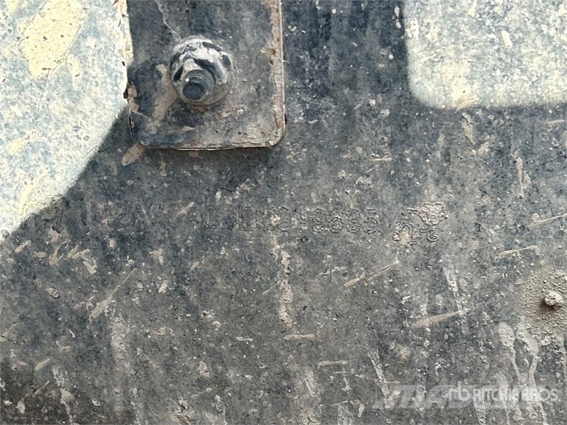 Mack GU713 10x4 Mixer Truck Kamioni mešalice za beton