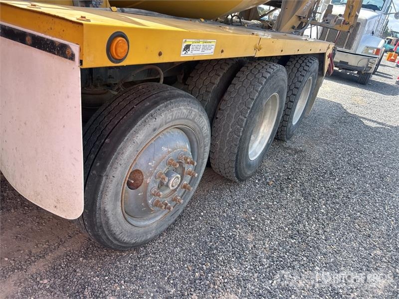 Mack GU713 10x4 Mixer Truck Kamioni mešalice za beton