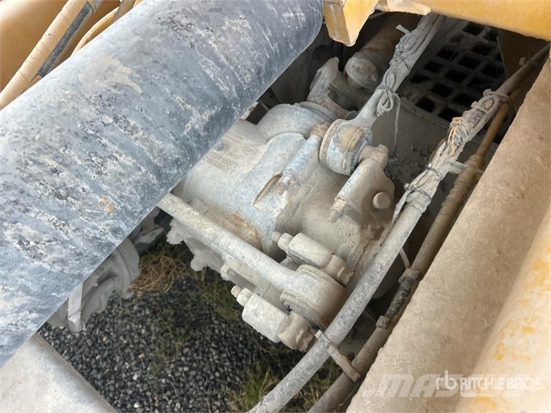 Mack GU713 10x4 Mixer Truck Avtomešalci za beton