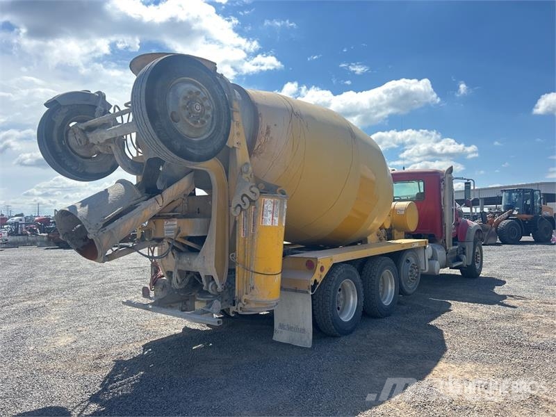 Mack GU713 10x4 Mixer Truck Kamioni mešalice za beton
