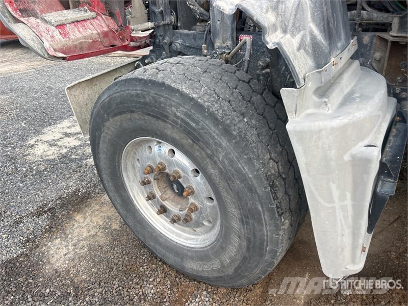 Mack GU713 10x4 Mixer Truck Avtomešalci za beton