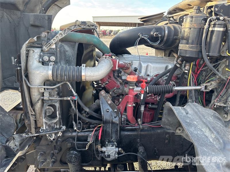 Mack GU713 6x4 Cab and Chassis Cabins and interior