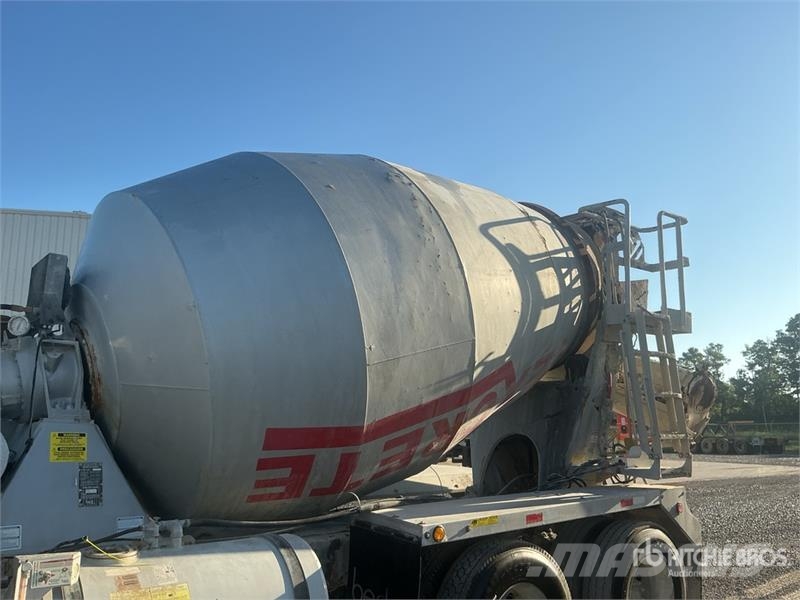 Mack GU713 6x4 Mixer Truck Concrete trucks