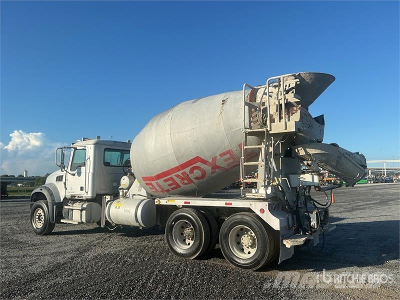 Mack GU713 6x4 Mixer Truck Concrete trucks