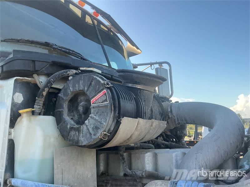 Mack GU713 6x4 Mixer Truck Concrete trucks