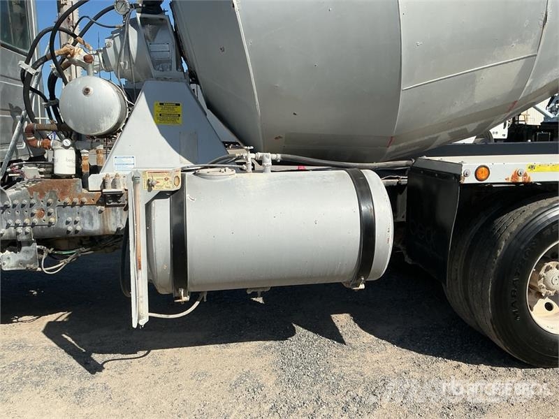 Mack GU713 6x4 Mixer Truck Avtomešalci za beton