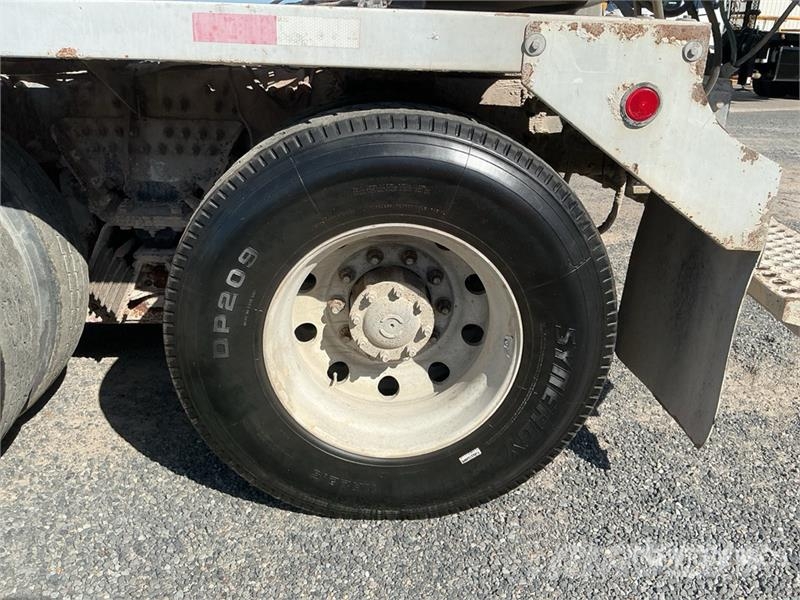 Mack GU713 6x4 Mixer Truck Avtomešalci za beton