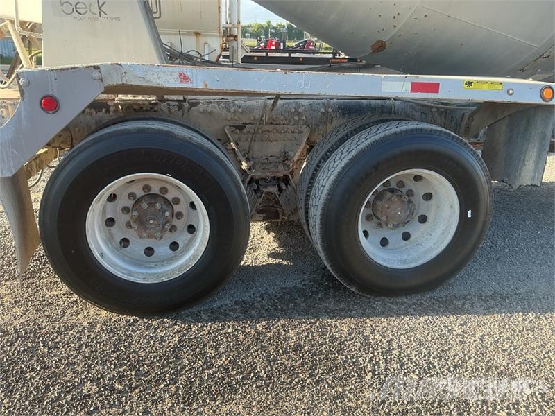 Mack GU713 6x4 Mixer Truck Concrete trucks