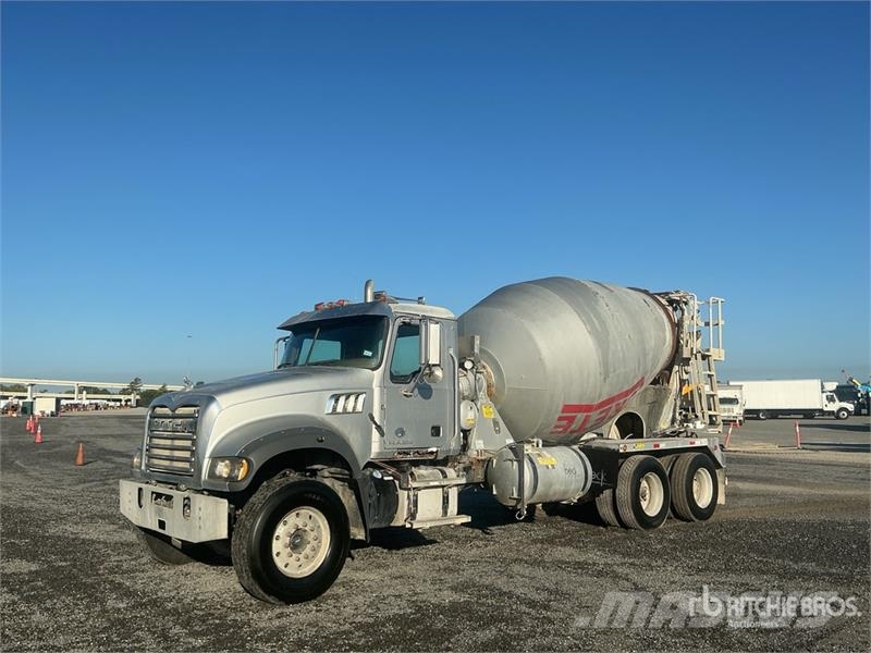 Mack GU713 6x4 Mixer Truck Concrete trucks