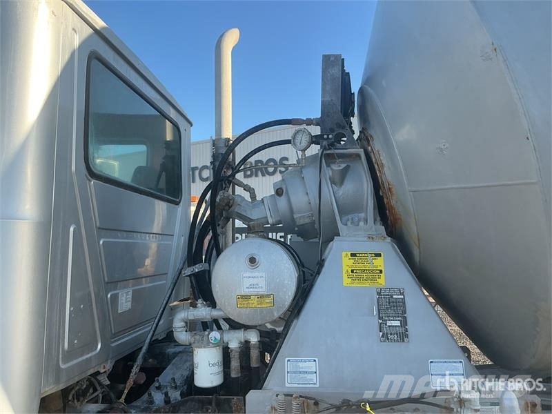 Mack GU713 6x4 Mixer Truck Concrete trucks