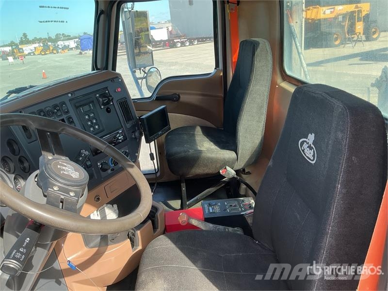 Mack GU713 6x4 Mixer Truck 混凝土搅拌车