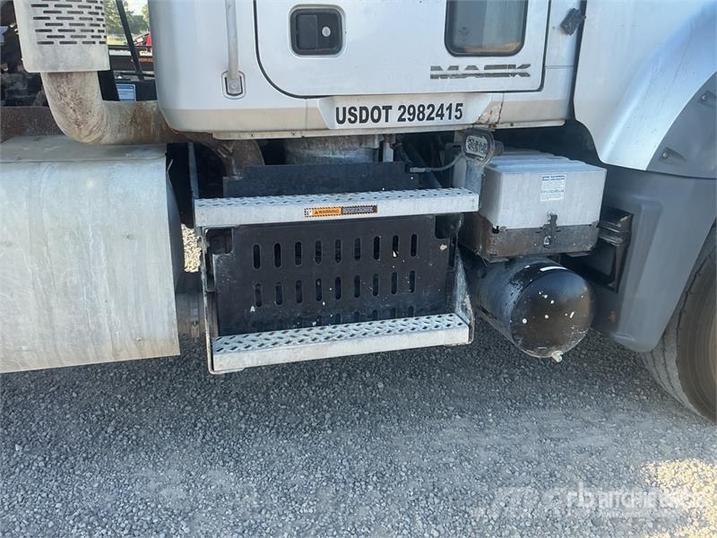 Mack GU713 6x4 Mixer Truck Concrete trucks