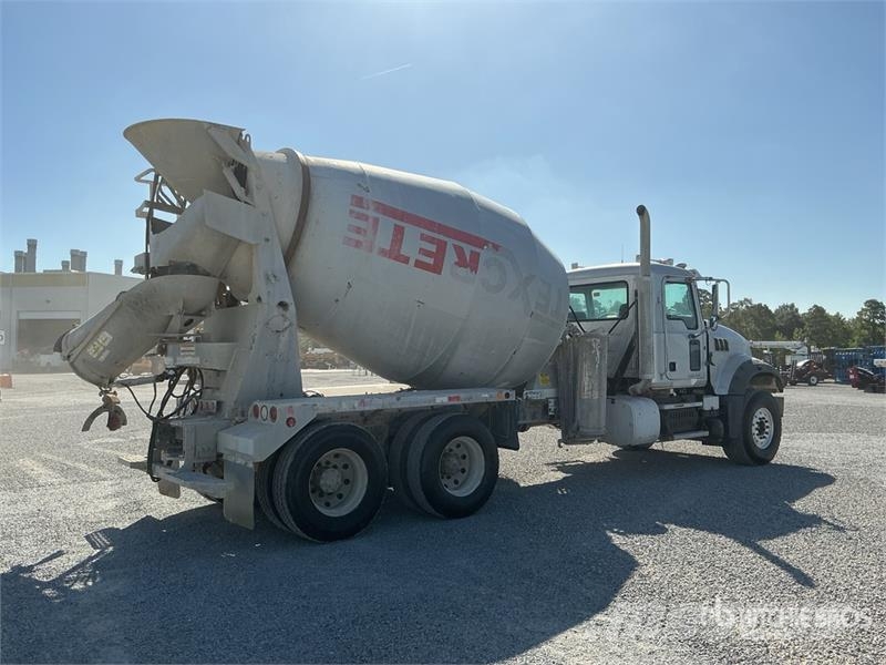 Mack GU713 6x4 Mixer Truck Avtomešalci za beton