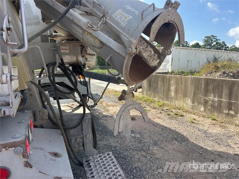 Mack GU713 6x4 Mixer Truck Avtomešalci za beton