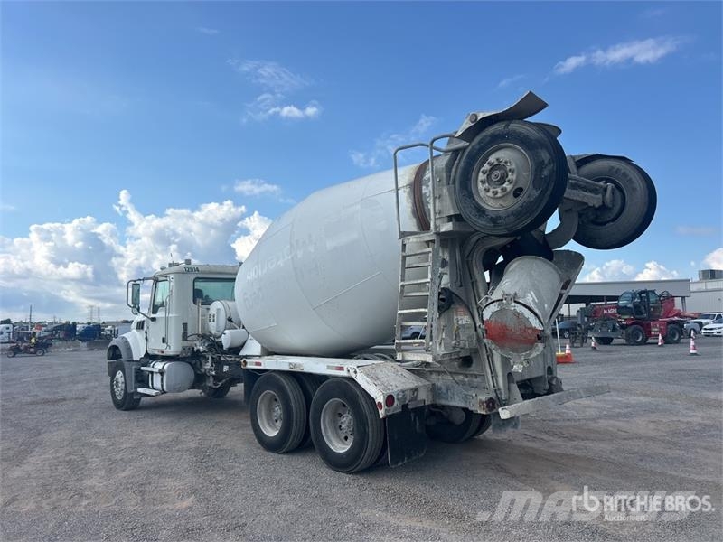 Mack GU713 8x4 Mixer Truck 콘크리트 믹서트럭