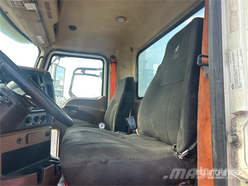 Mack GU713 8x4 Mixer Truck 콘크리트 믹서트럭