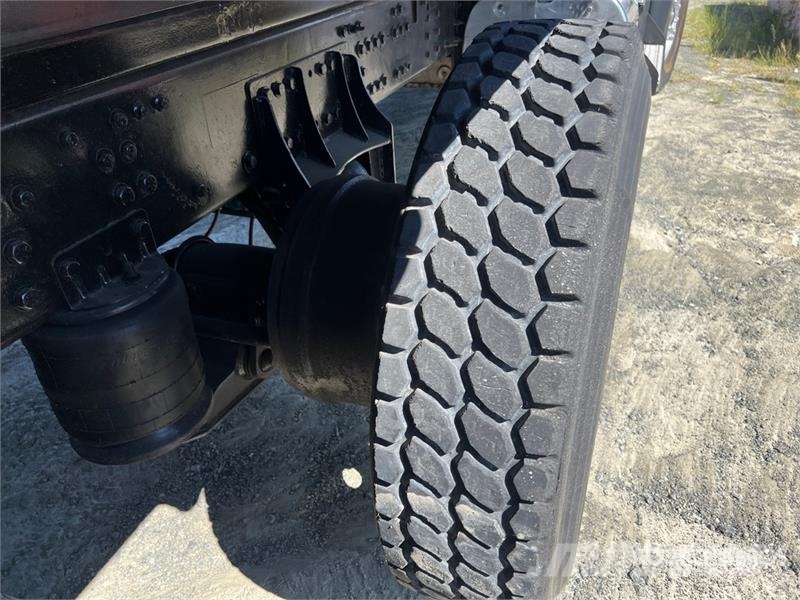 Mack GU713 Granite 8x4 Tri/A Dump Truck Autobasculanta