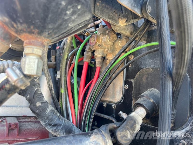 Mack GU713 Granite 8x4 Tri/A Dump Truck Autobasculanta