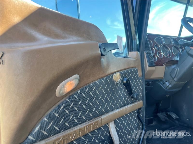 Mack GU713 Granite 8x4 Tri/A Dump Truck Autobasculanta