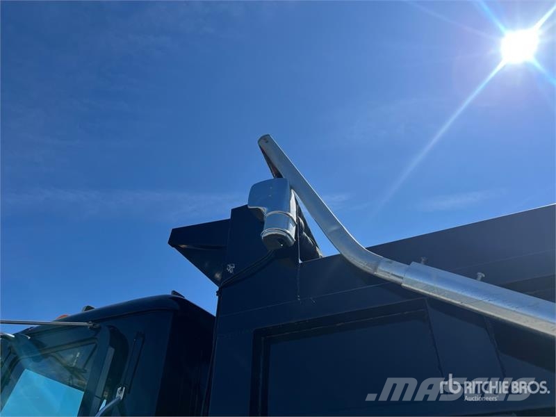 Mack GU713 Granite 8x4 Tri/A Dump Truck Autobasculanta