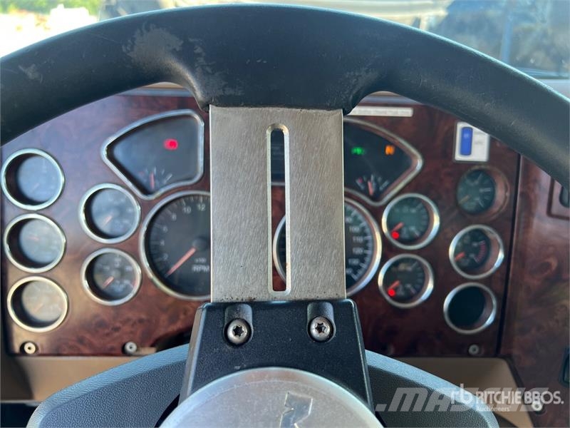Mack GU713 Granite 8x4 Tri/A Dump Truck Autobasculanta