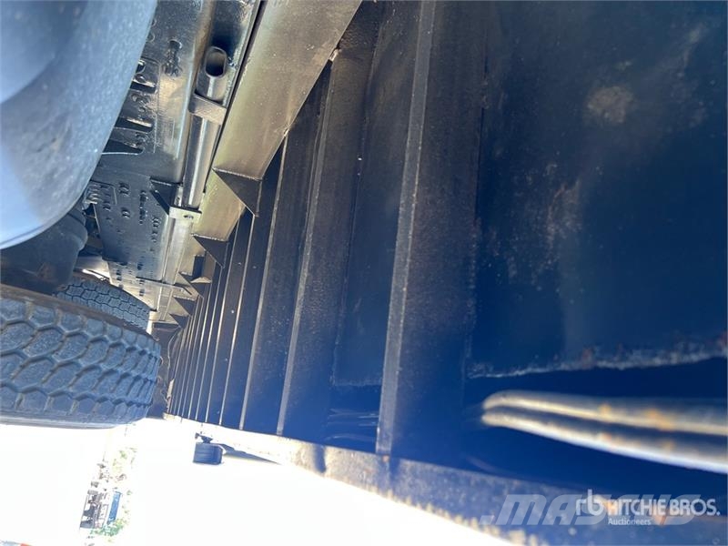 Mack GU713 Granite 8x4 Tri/A Dump Truck Autobasculanta