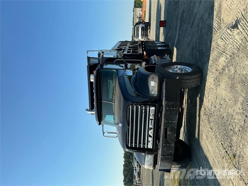 Mack GU713 Granite 8x4 Tri/A Dump Truck Autobasculanta