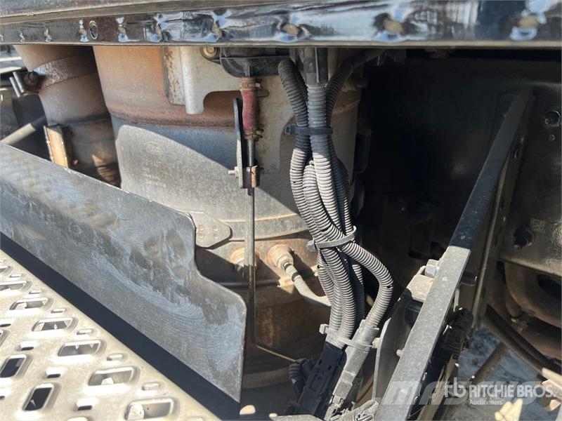 Mack GU713 Granite 8x4 Tri/A Dump Truck Autobasculanta