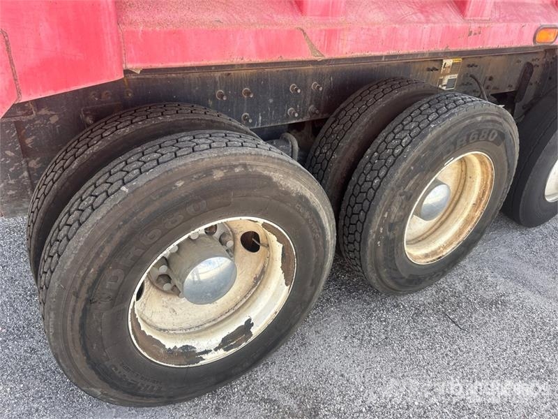 Mack GU813 Tipper trucks