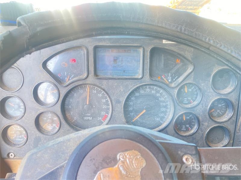 Mack GU813 Kipper