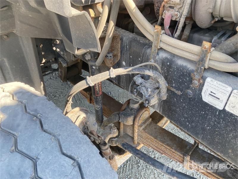 Mack GU813 Kipper