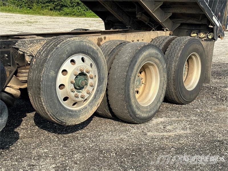 Mack GU813 Tipper trucks